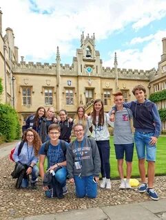 St Giles Yaz Okulu (Junior ve Aile Programı)